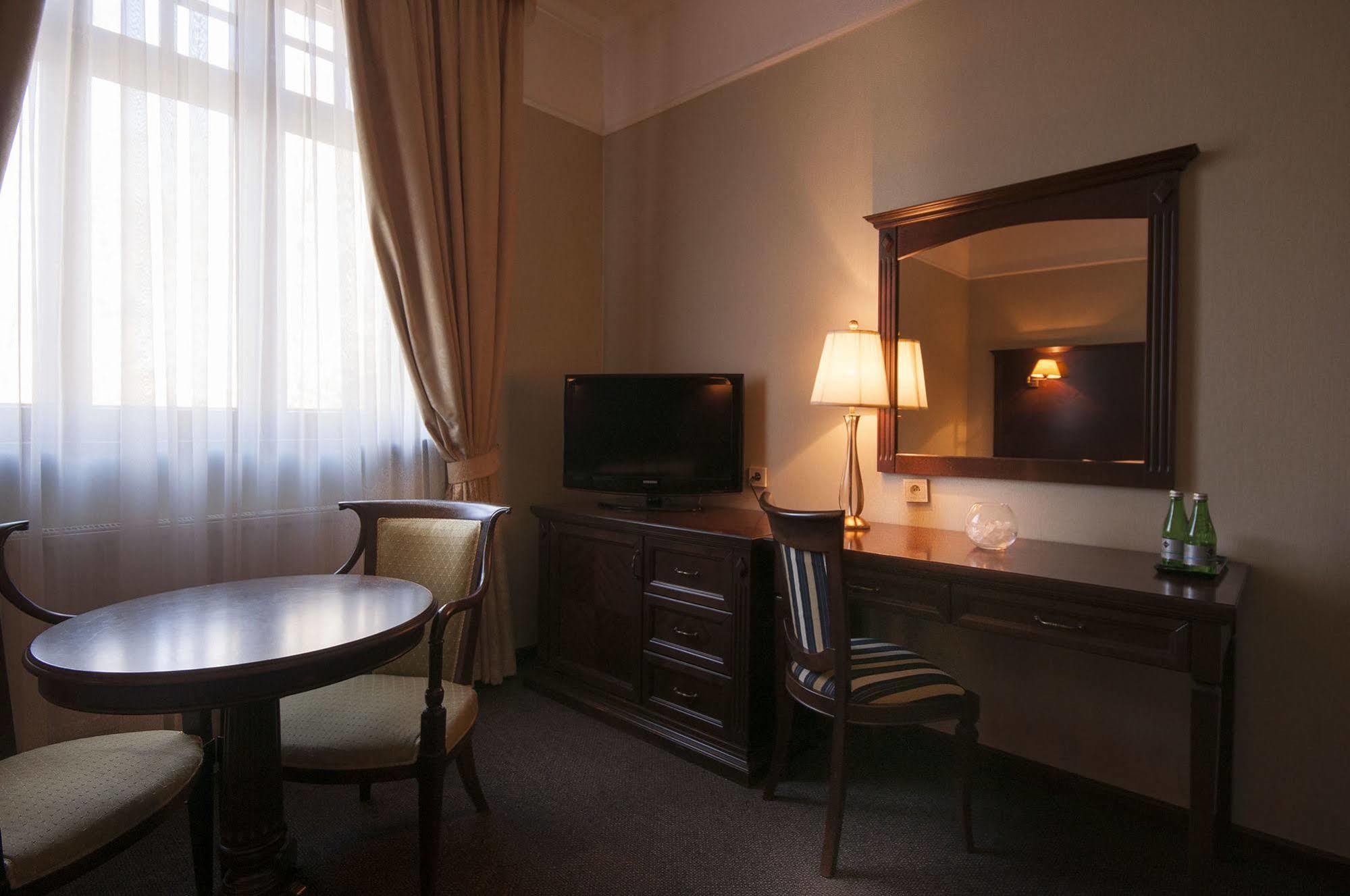 Hotel Grand Sal Wieliczka Exterior foto