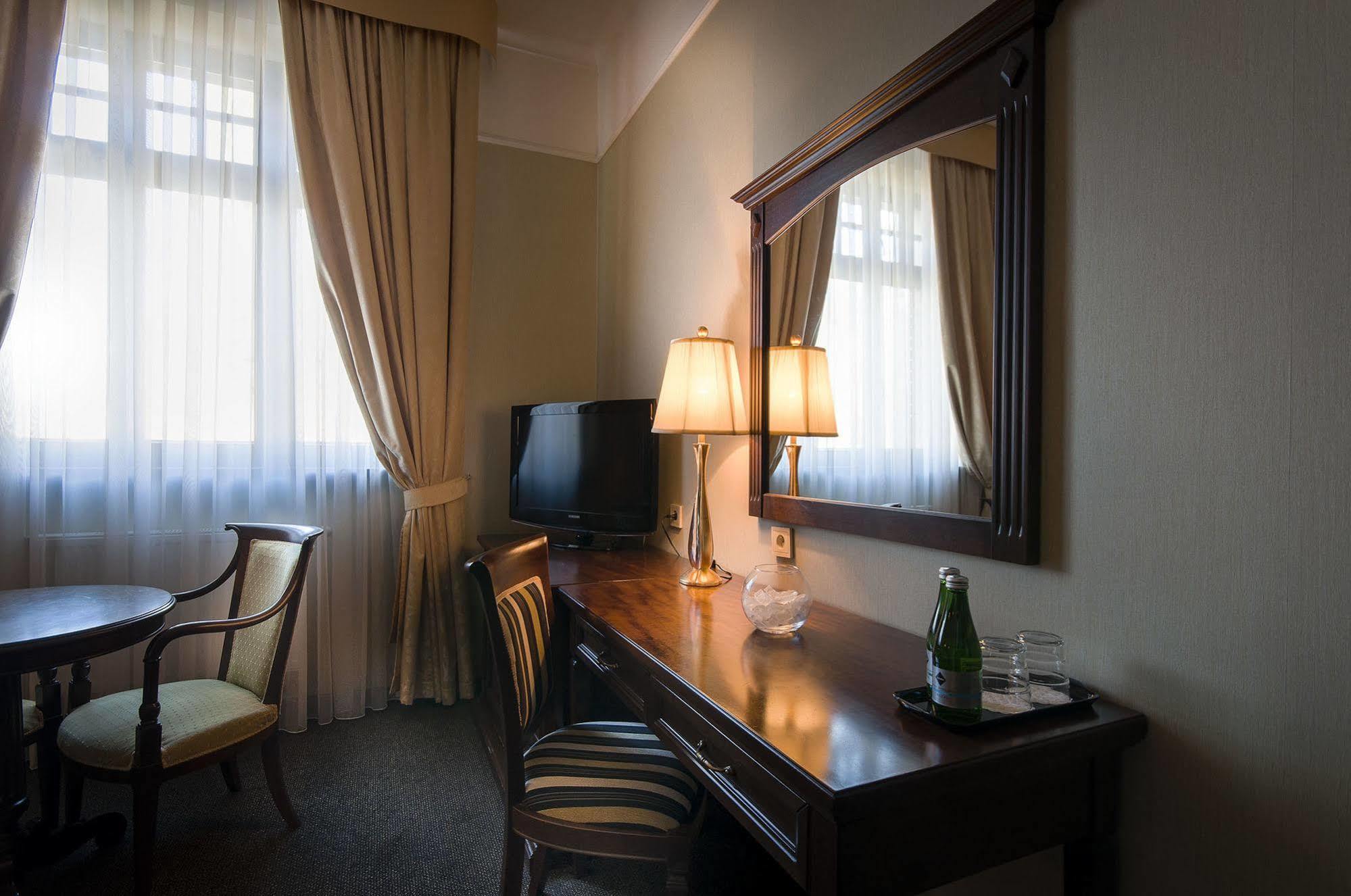 Hotel Grand Sal Wieliczka Exterior foto